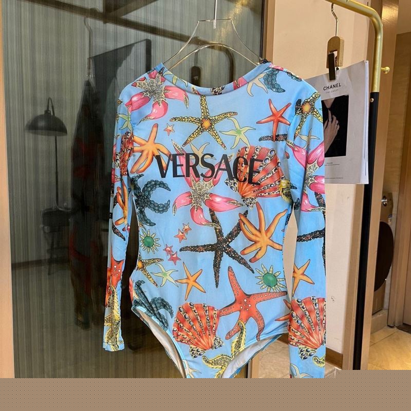 VERSACE